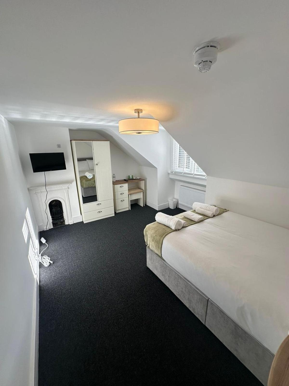 Cambridge Central Rooms - Tas Accommodations Екстериор снимка